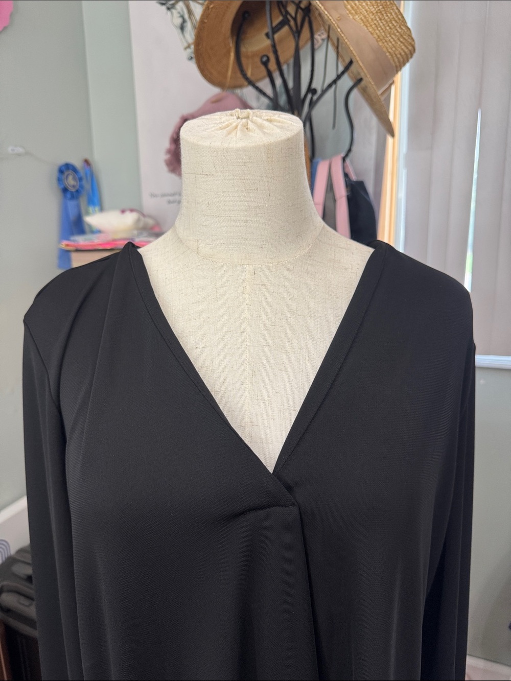 Ann Taylor black top - size large